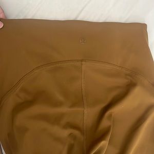 Lulu Instill leggings.